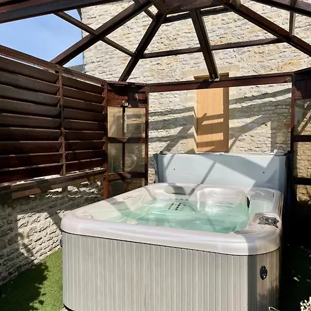 L'azalee, Avec Acces Piscine Et Jacuzzi Apartmán Saint-Côme-de-Fresné