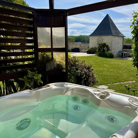 L'azalée, Avec Accès Piscine Et Jacuzzi * Saint-Côme-de-Fresné